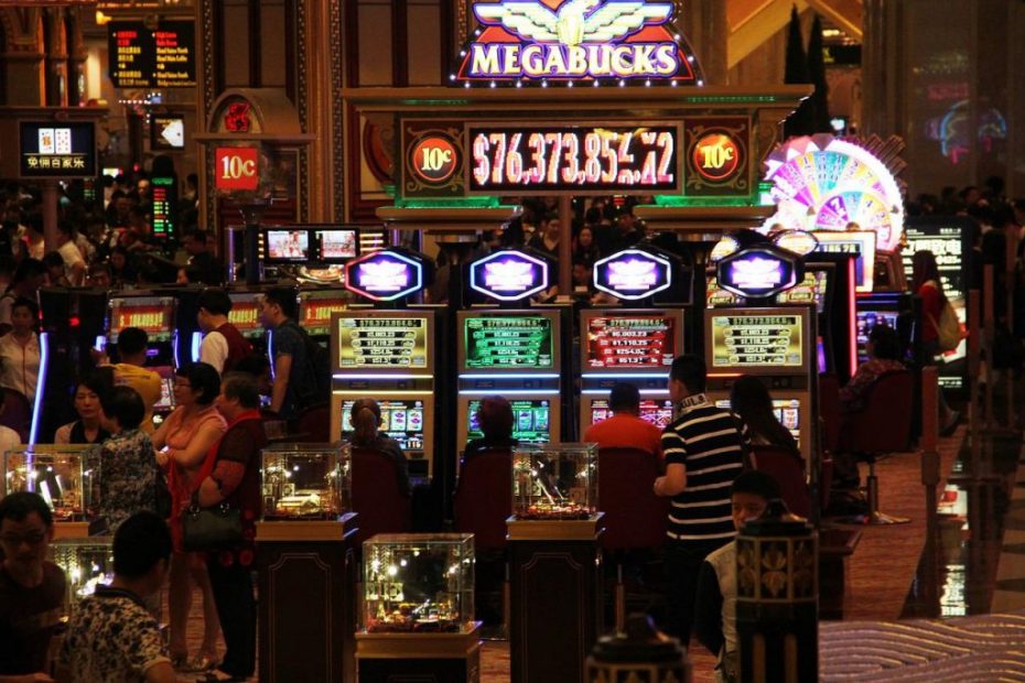 Mini-Macau as a new virtual game experience